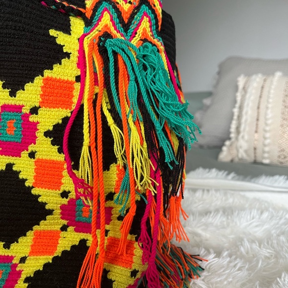 GORGEOUS - Bucket bag - knitted and handmade in Colombia - Picture 6 of 9